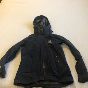 Arc’teryx Womens Zeta jacket small dark blue